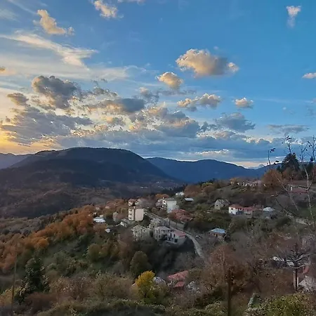 Mantziou Nyaraló Miríki